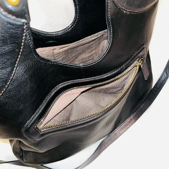 HOBO Leather Shoulder Hangbag - Picture 8 of 9